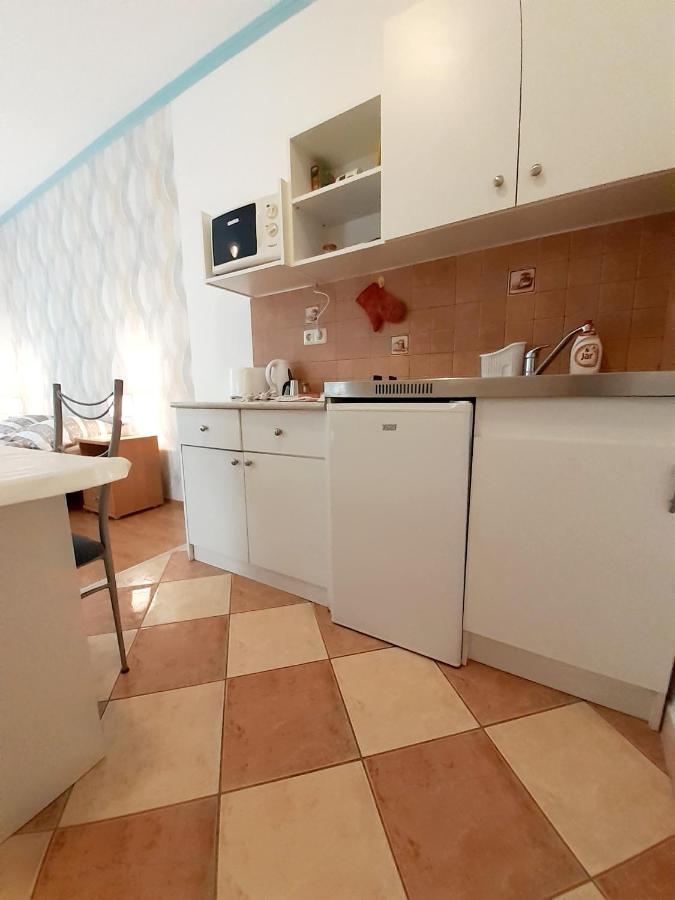 Petra Apartmanhaz ケヒダクスタニー エクステリア 写真