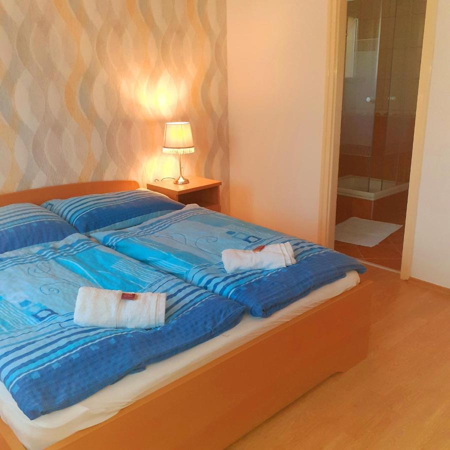 Petra Apartmanhaz ケヒダクスタニー エクステリア 写真