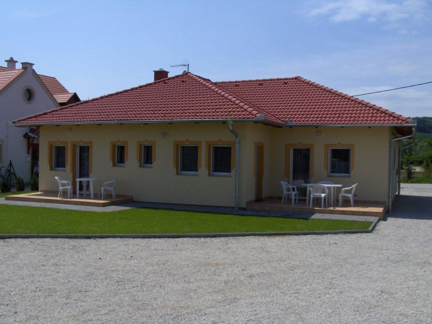 Petra Apartmanhaz ケヒダクスタニー エクステリア 写真